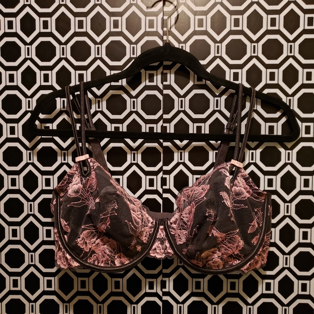 Victoria's Secret | SLT Unlined Lace Demi 38DD